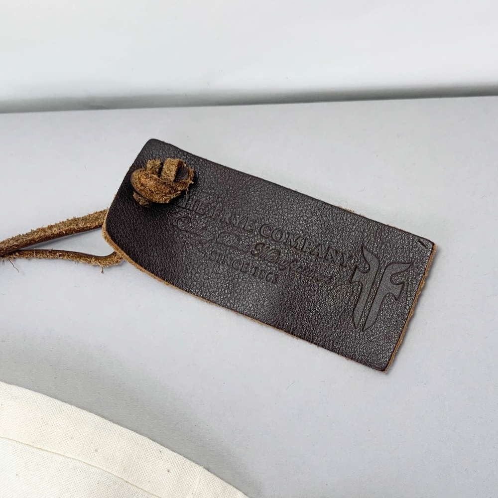 FRYE Dustbag in Natural Cotton with Leather Logo Tag
